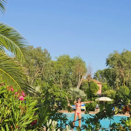 Résidence Pierre&vacances Le Hameau De La Pinède Aparthotel 3*