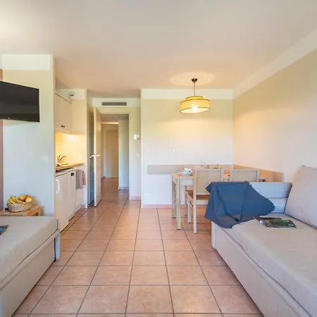 Résidence Pierre&vacances Le Hameau De La Pinède 3*