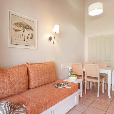 Aparthotel Résidence Pierre&vacances Le Hameau De La Pinède Hyères