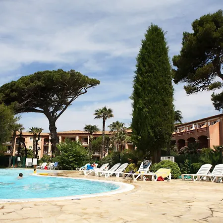 Pierre & Le Hameau De La Pinede Hyeres