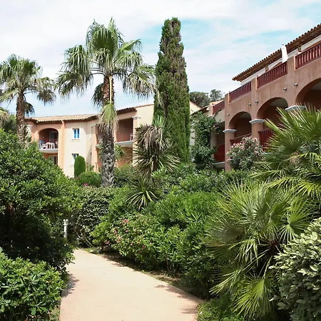 Pierre & Le Hameau De La Pinede 3* Hyeres