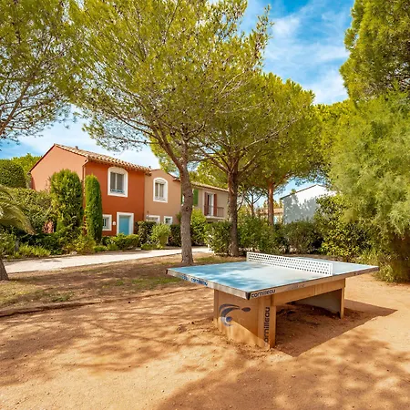 Aparthotel Résidence Pierre&vacances Le Hameau De La Pinède 3*