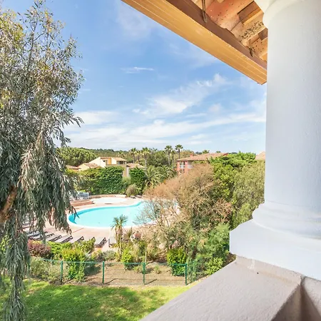 Pierre & Le Hameau De La Pinede Aparthotel Hyeres