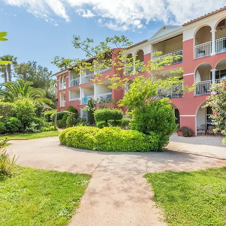 Résidence Pierre&vacances Le Hameau De La Pinède 3*