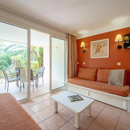 Pierre & Le Hameau De La Pinede 3* Hyeres