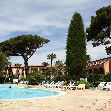 Aparthotel Pierre & Le Hameau De La Pinede